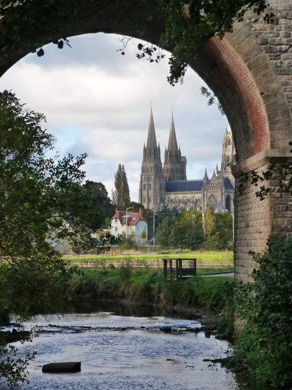 Le Petit Matin Bed & Breakfast Bayeux Exterior photo